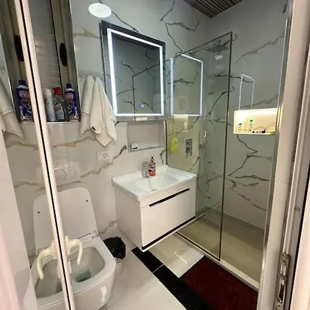 Studio Near Tirana Airport 2- Self Check-in Free Parking *